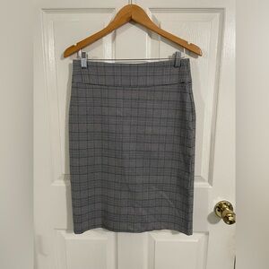 Soho Apparel Gray Pencil Skirt Knee-Length Workwear